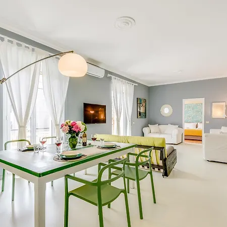 As Feel - Pellegrino Luxury With Balcony *